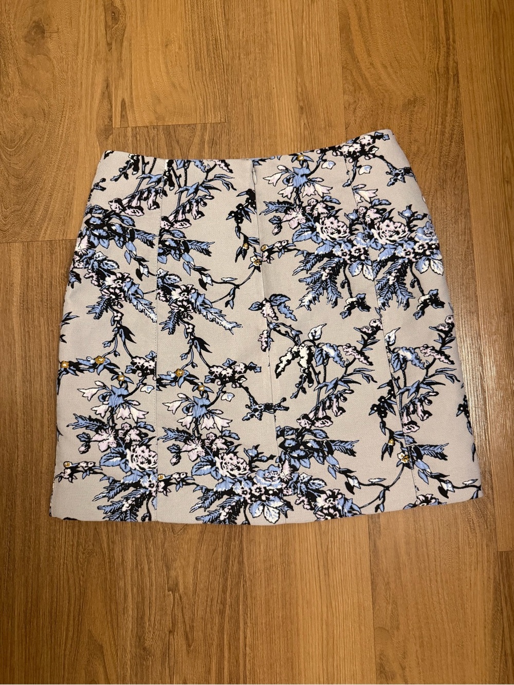 LOFT Beige Mini Skirt with Blue and Black Floral Pattern - Picture 2 of 8